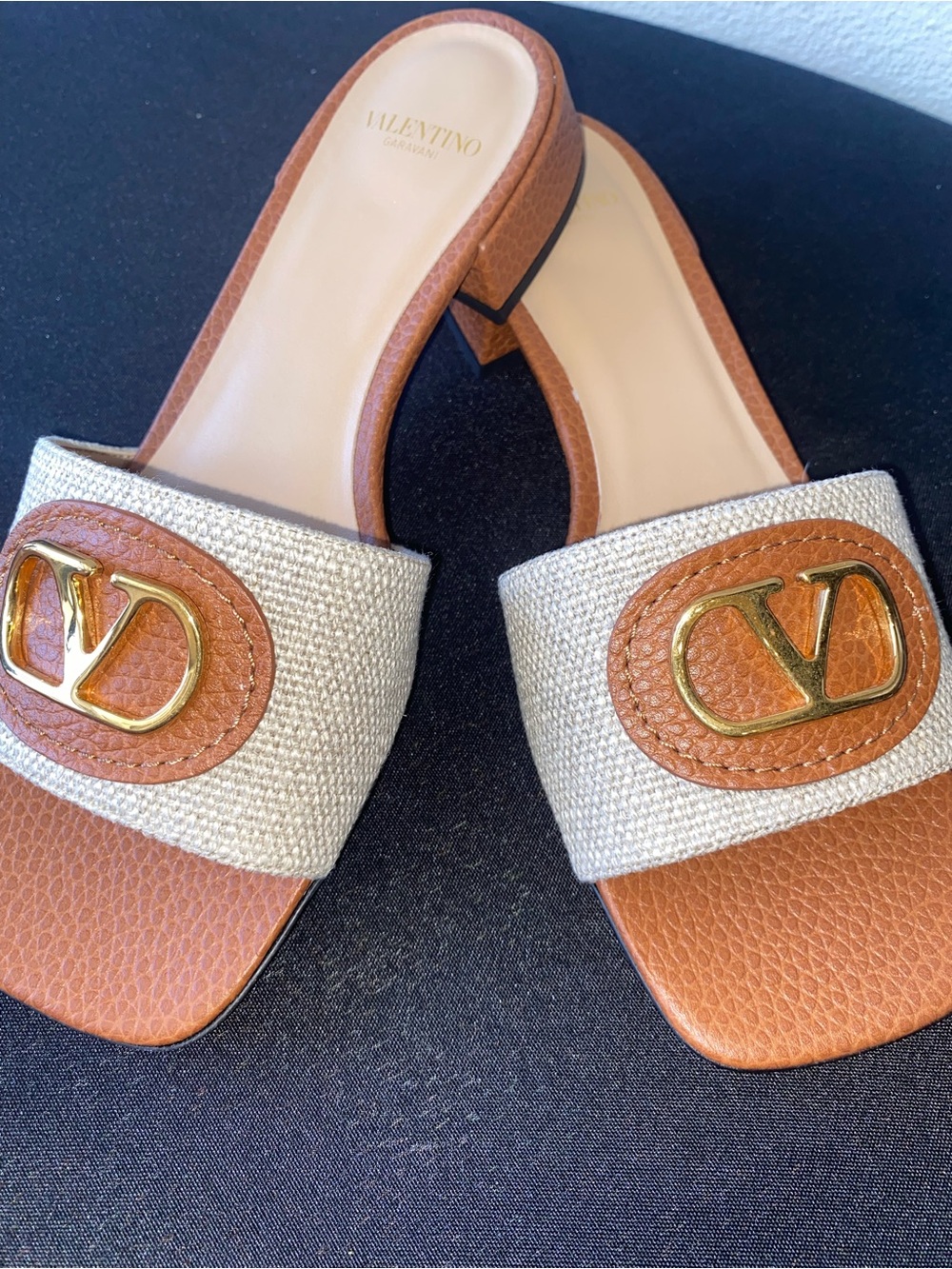 NEW Valentino Garavani VLogo Signature' Slide Sandals Women Sz 36 EU